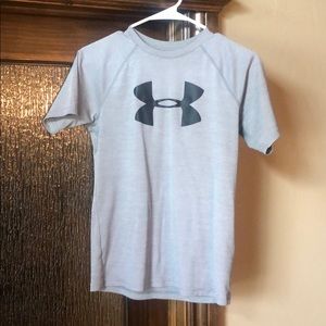 under armour loose dry-fit T-shirt youth large